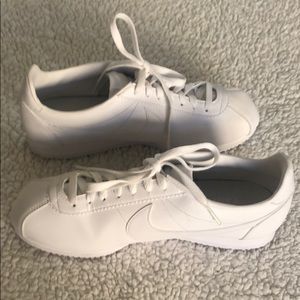 Nike classic Cortez all white shoe. Size 11